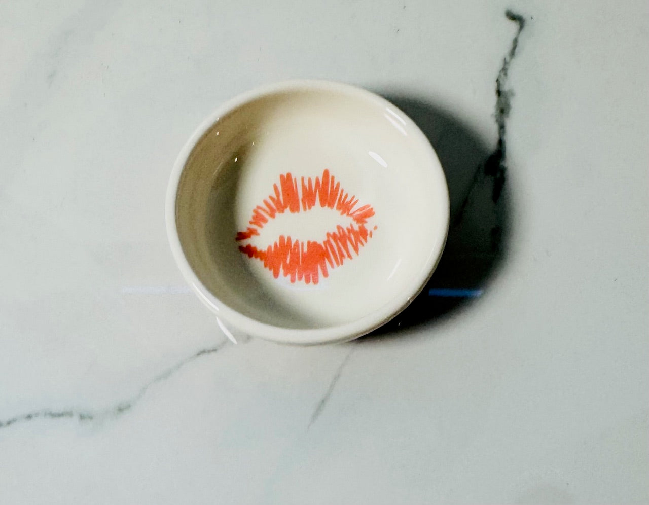 Kisses Tidbit Bowl