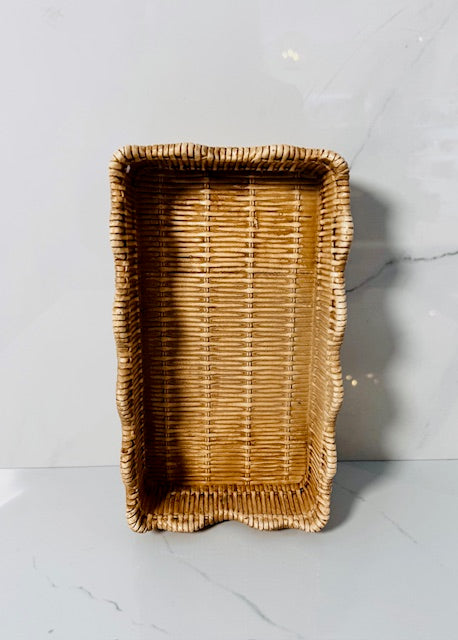 Scalloped Edge Guest Towel Holder