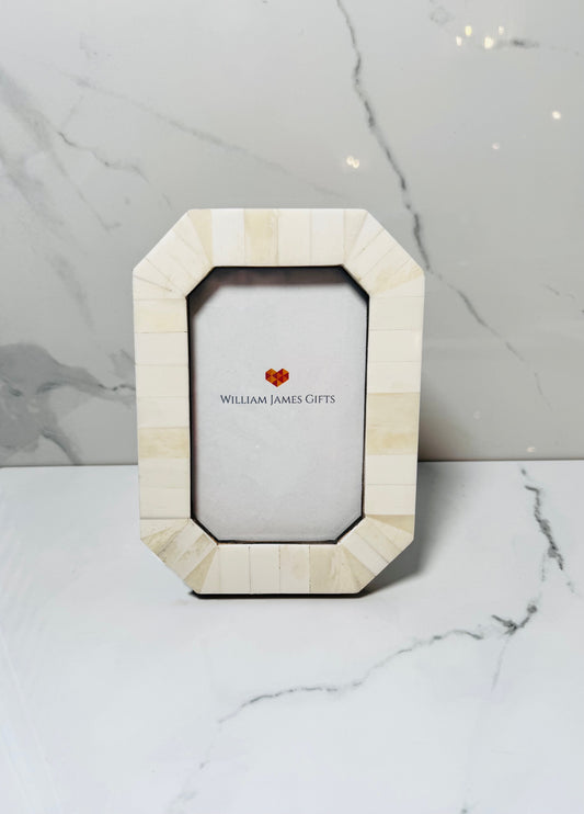 4x4 White Mosaic Photo Frame